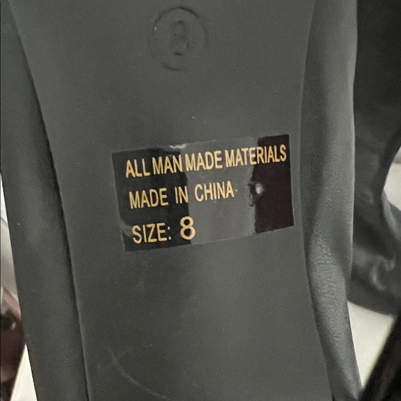 Elegant Black Stiletto Boots - Picture 3 of 6